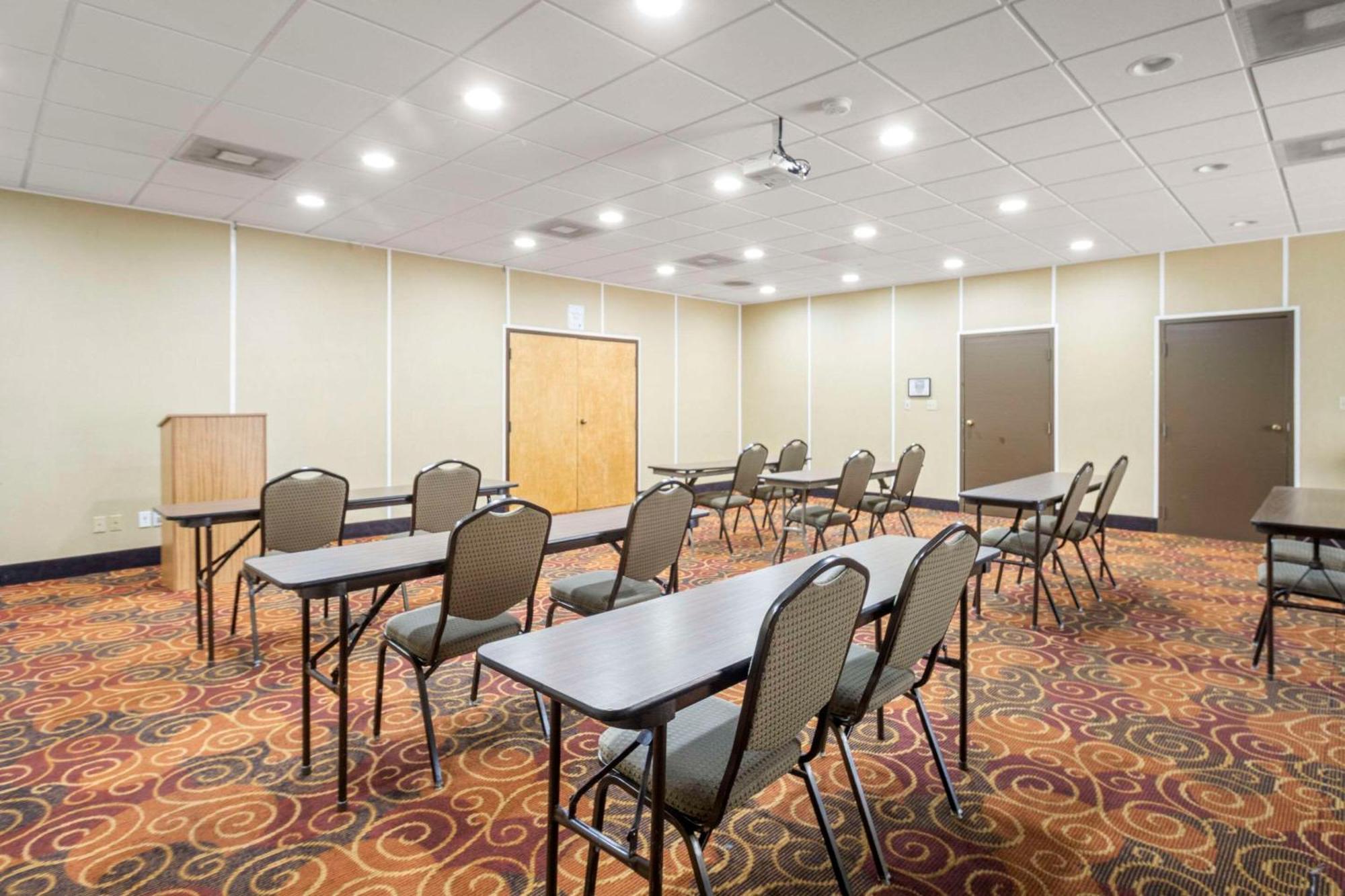 Quality Suites Hickory South Exteriér fotografie