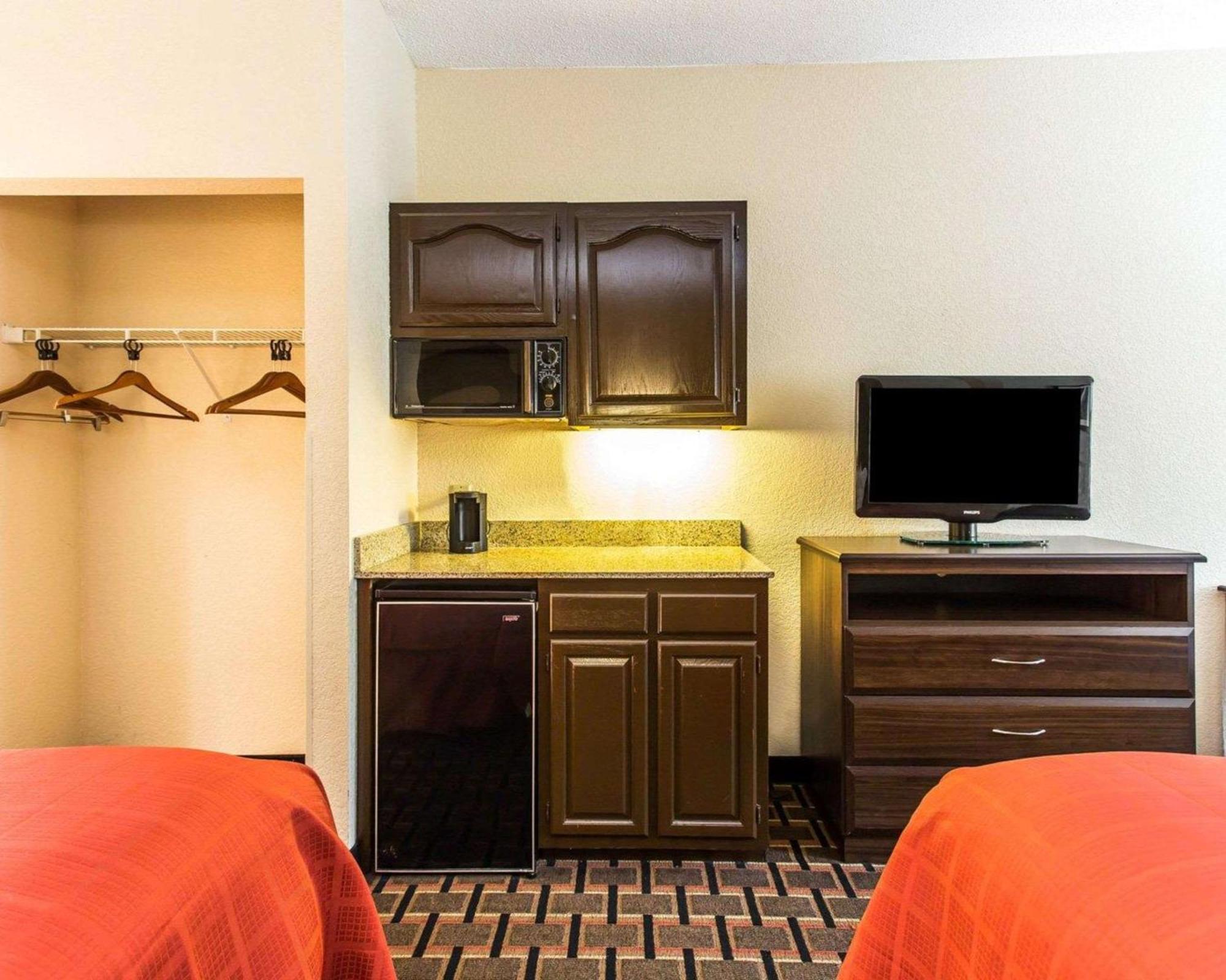 Quality Suites Hickory South Exteriér fotografie