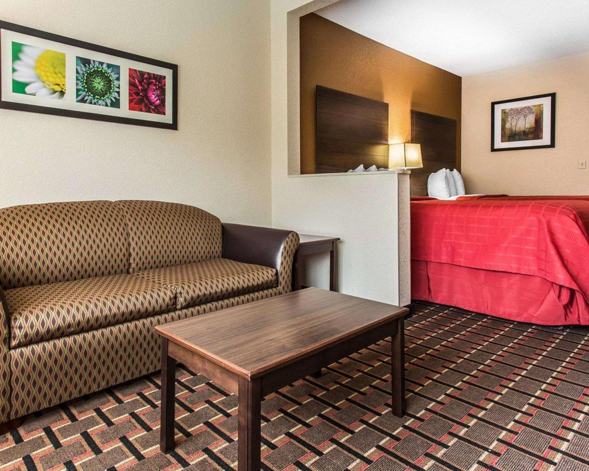 Quality Suites Hickory South Exteriér fotografie