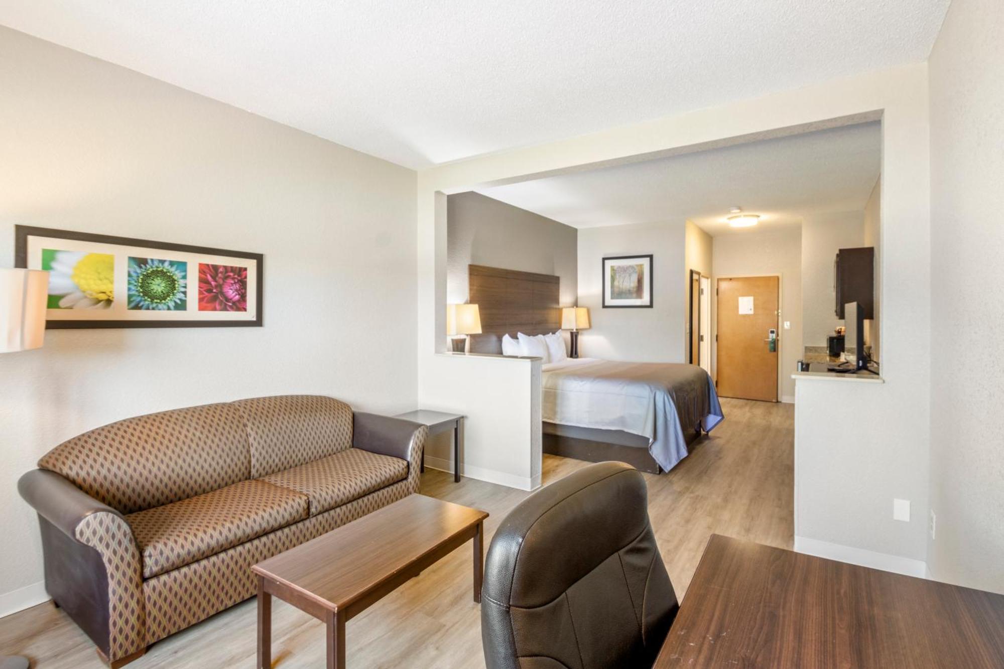 Quality Suites Hickory South Exteriér fotografie