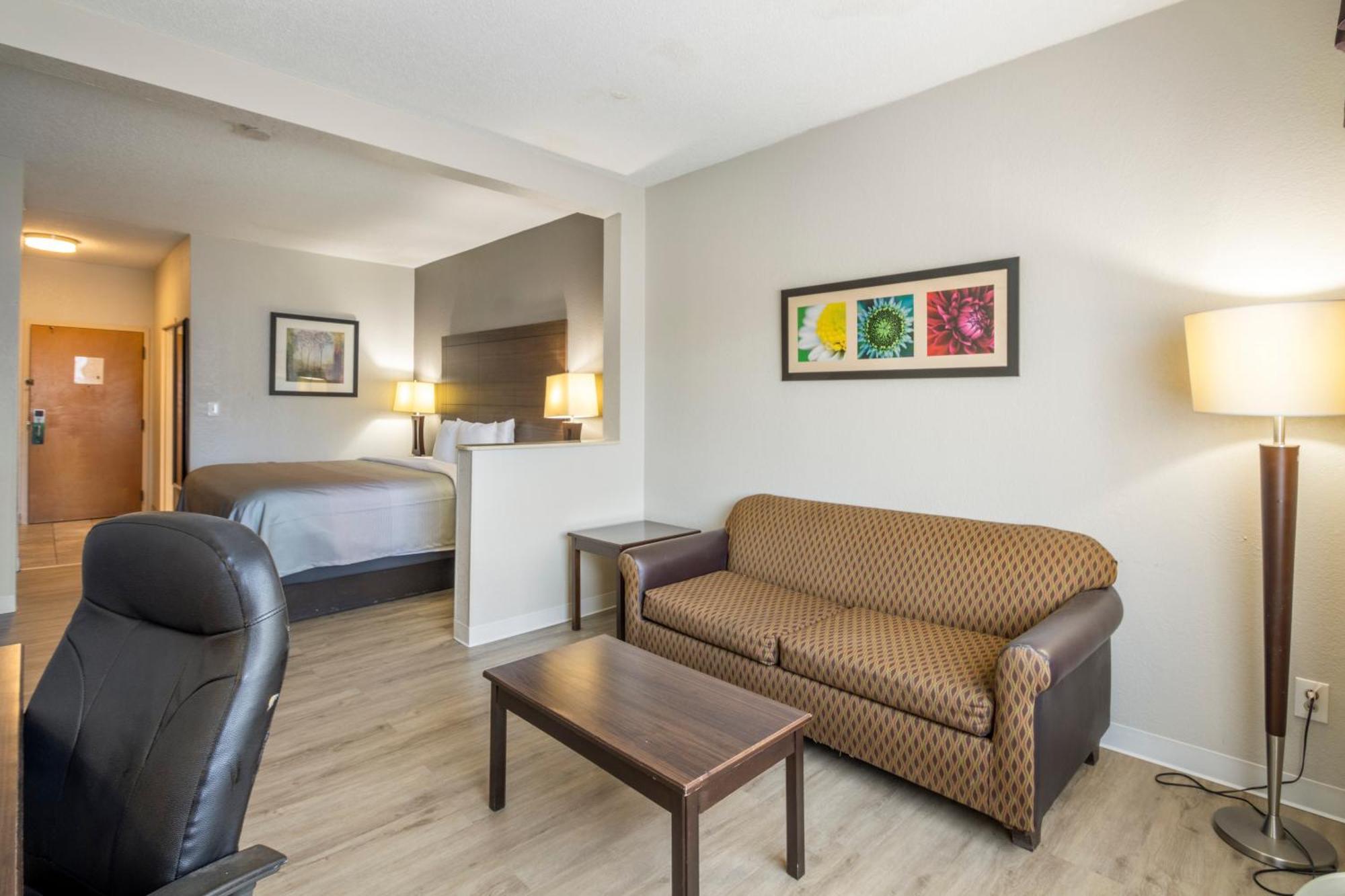 Quality Suites Hickory South Exteriér fotografie