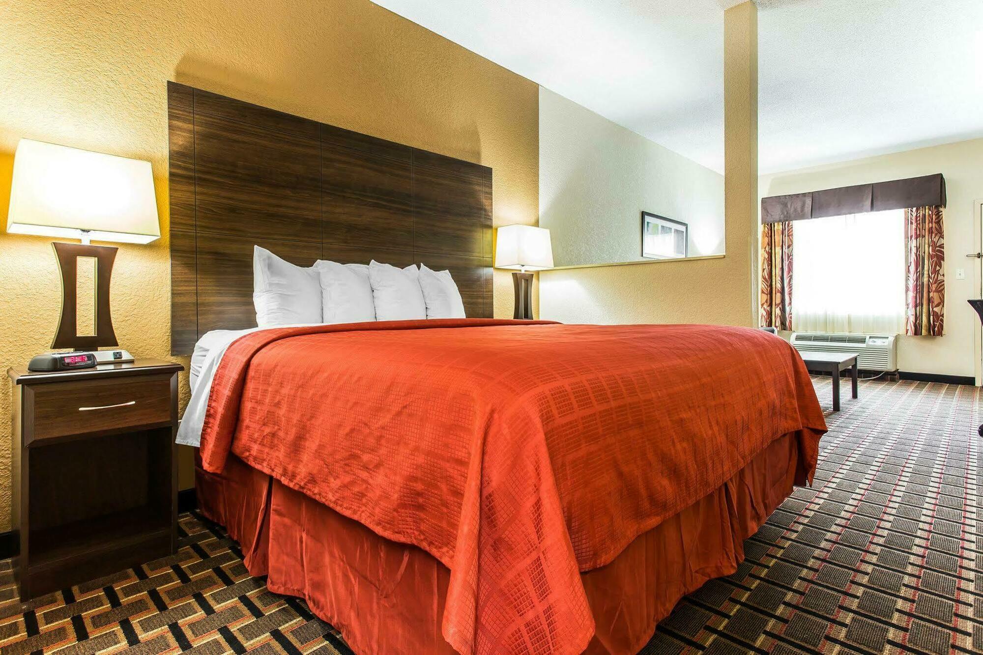 Quality Suites Hickory South Exteriér fotografie