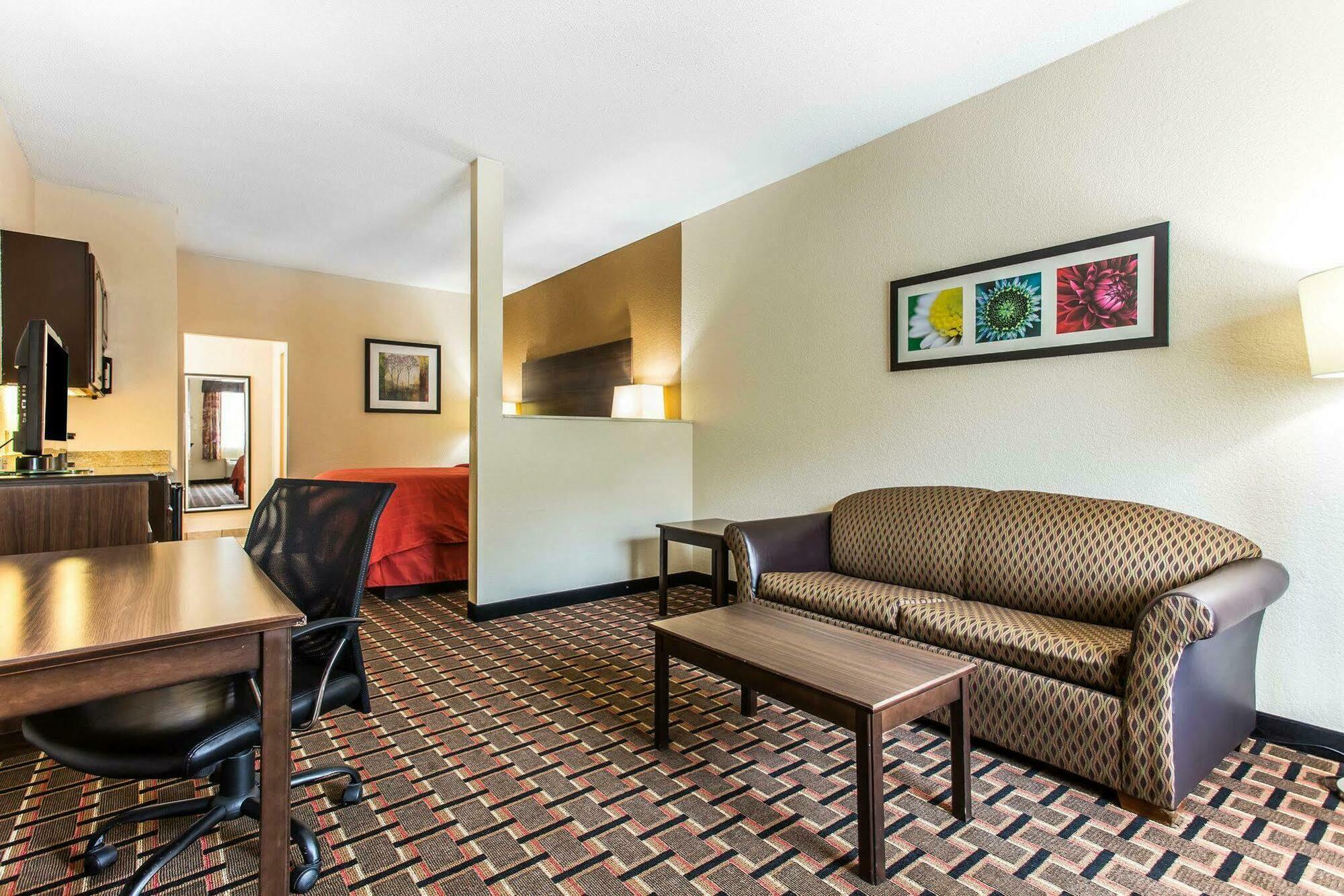 Quality Suites Hickory South Exteriér fotografie