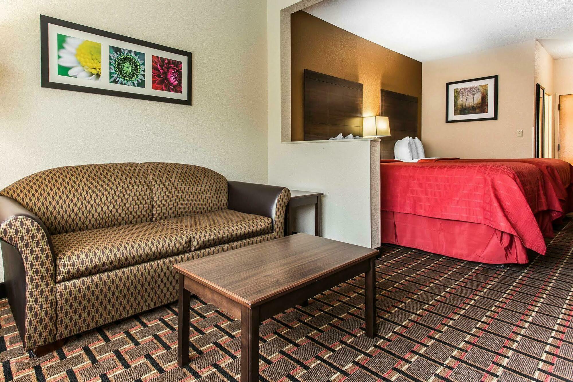 Quality Suites Hickory South Exteriér fotografie